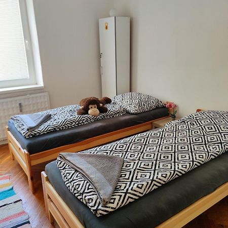 Fast Apartment In The Centrum Levice Luaran gambar