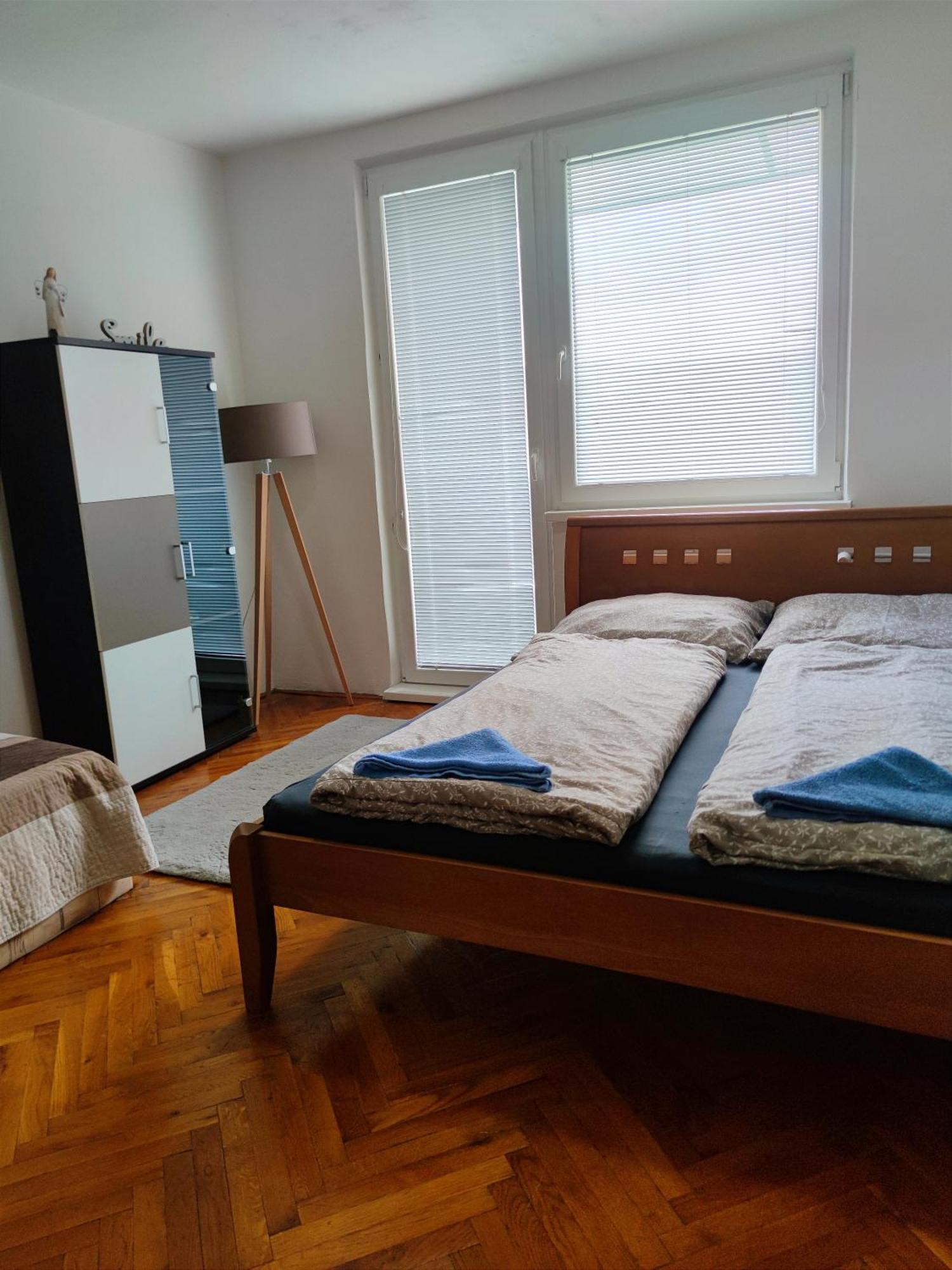 Fast Apartment In The Centrum Levice Luaran gambar